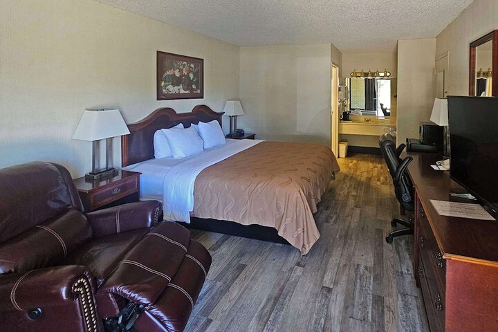 Room 15 of 21
