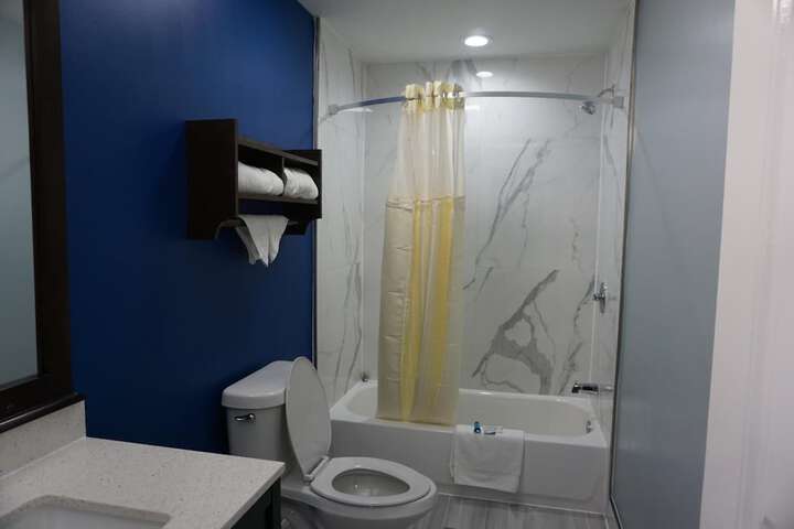Room 42 of 49