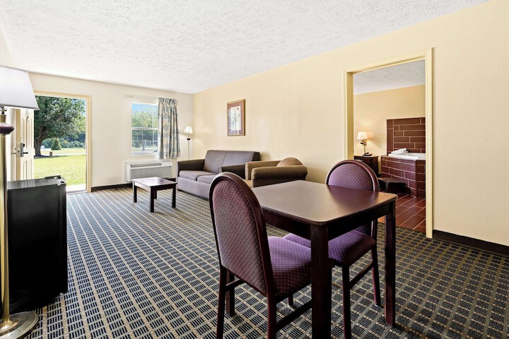 Americas Best Value Inn & Suites Mt. Pleasant
