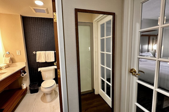 Room 32 of 58