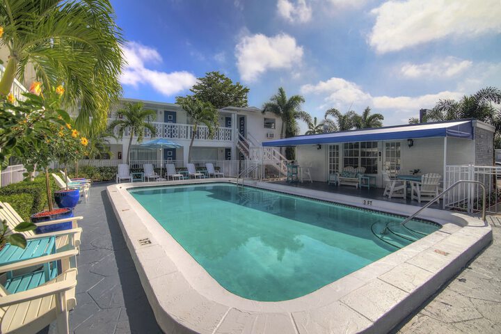 May-Dee Suites
