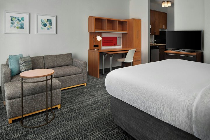 Room 33 of 49