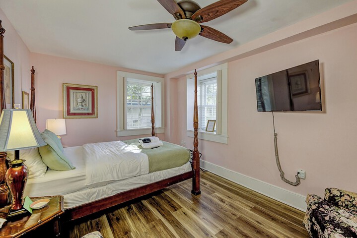 Room 44 of 113