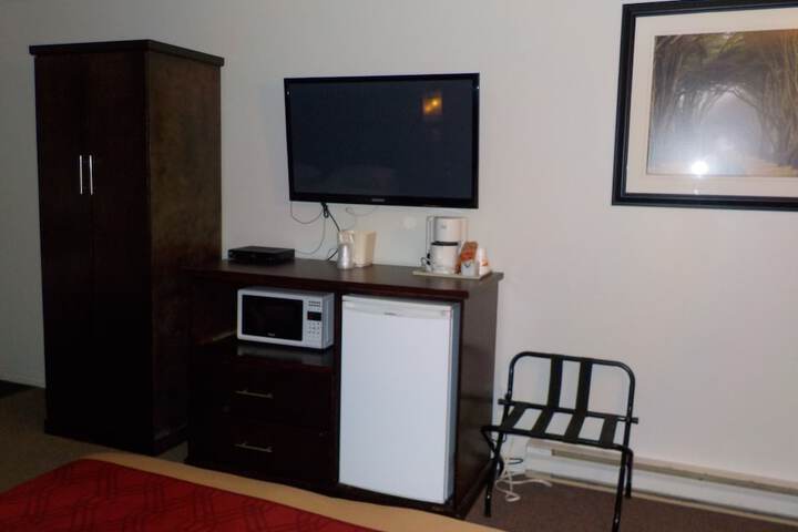 Room 32 of 43