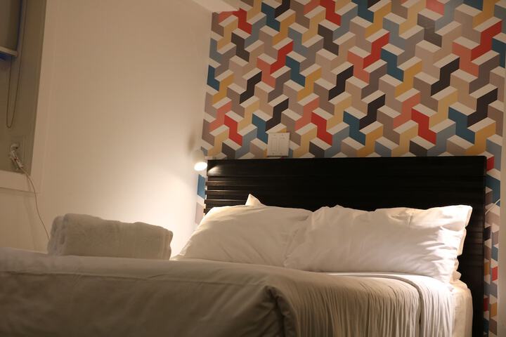 Room 8 of 70