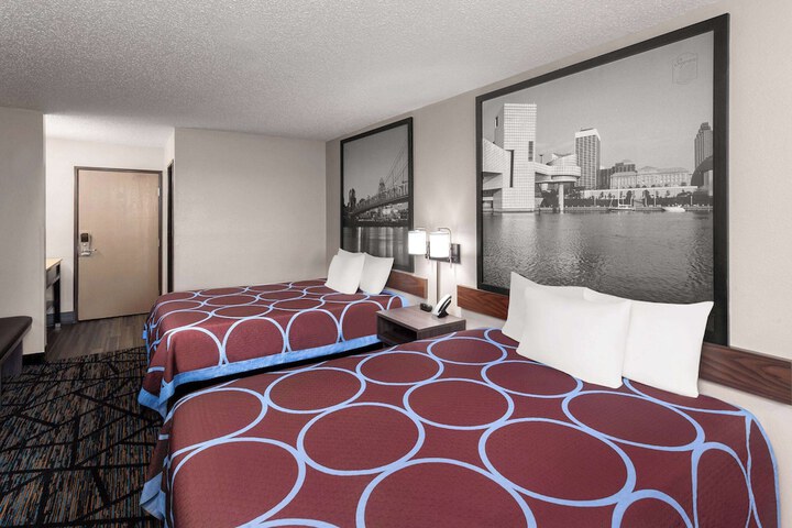 Room 7 of 26