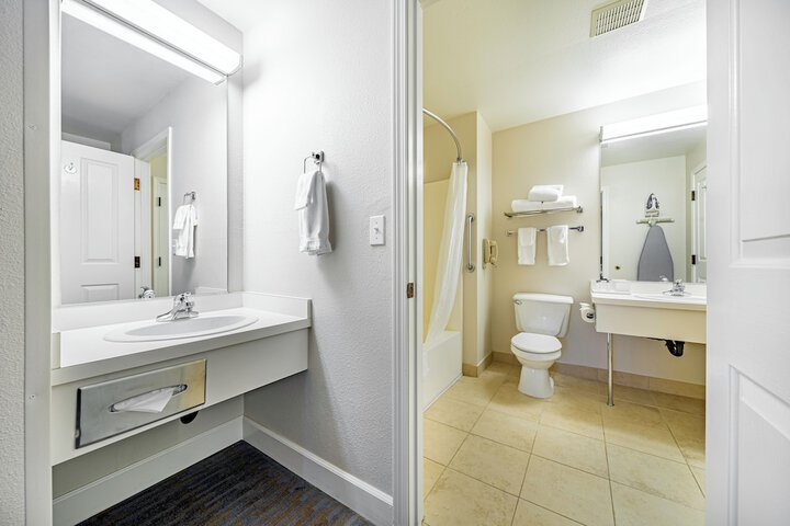 Room 15 of 58
