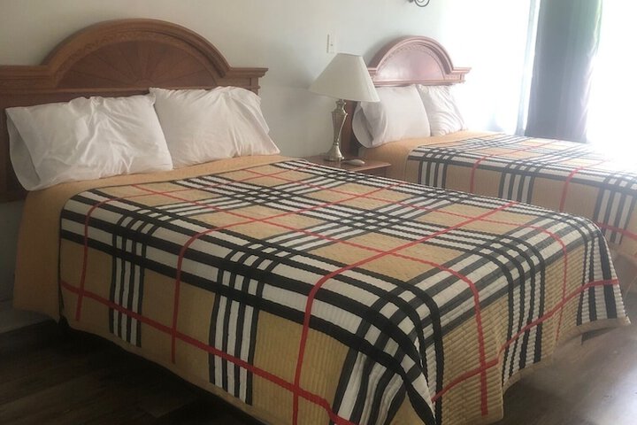 Room 34 of 62