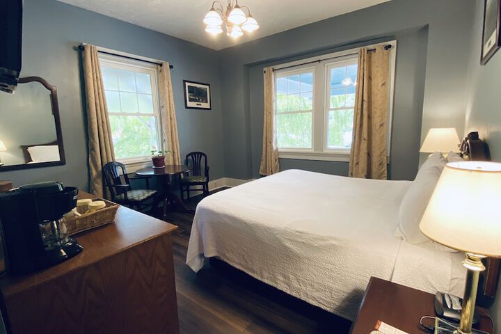 Room 53 of 114