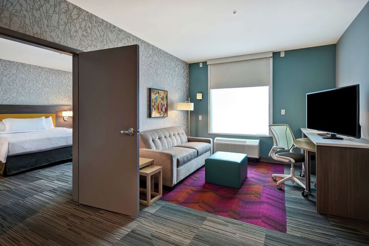 Room 10 of 42