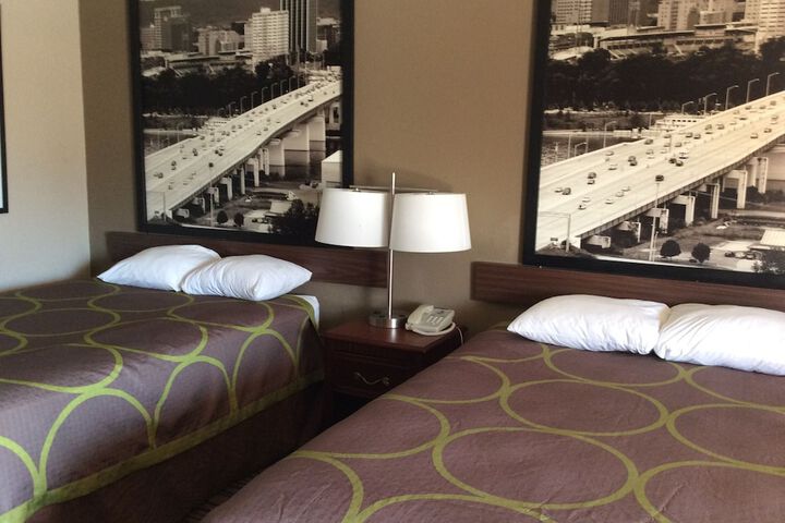 Super 8 by Wyndham Chattanooga / East Ridge