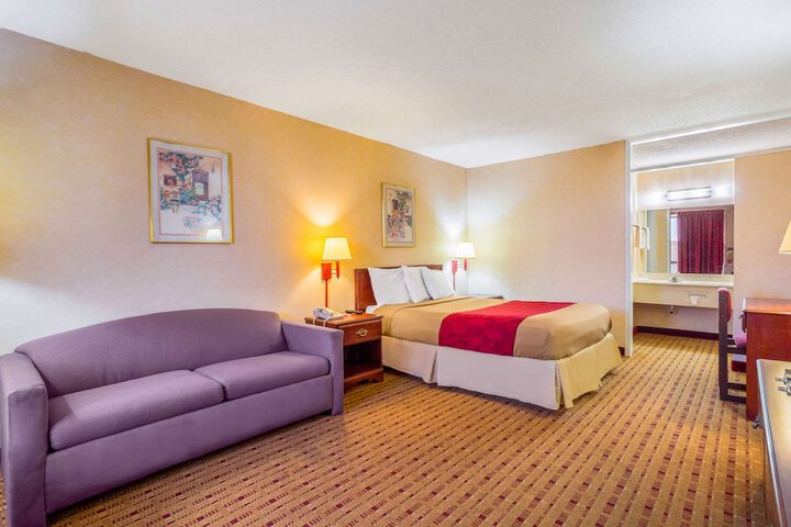 Room 43 of 65