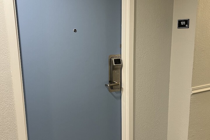 Hotel 6 of 27