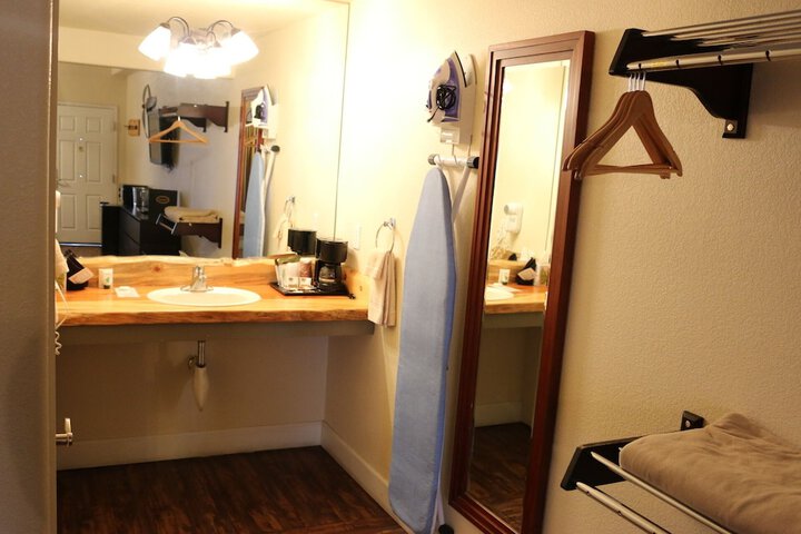 Room 34 of 51