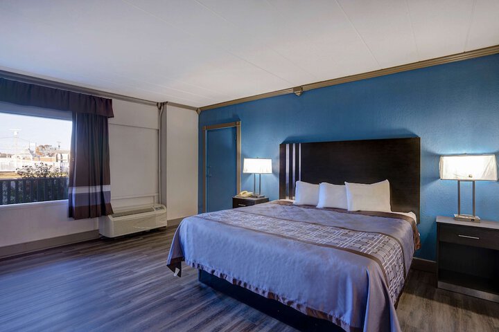 Room 29 of 34