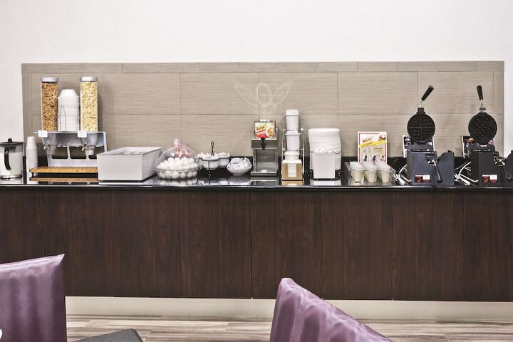 Breakfast/Coffee Service 52 of 58
