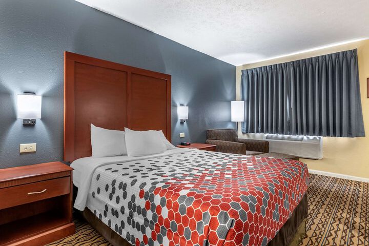 Room 10 of 21