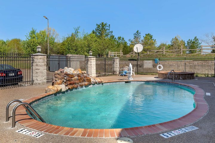 Pool 4 of 25