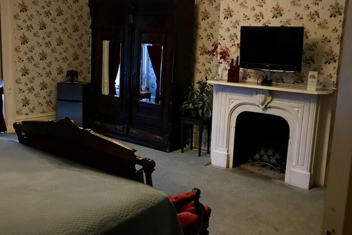 Room 54 of 94