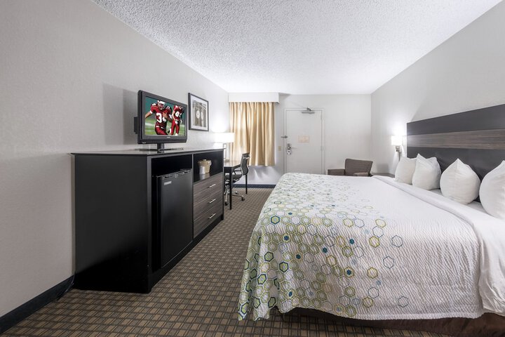 Room 12 of 41