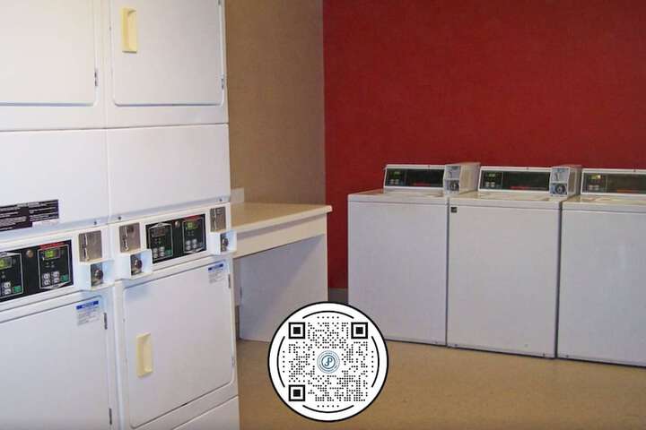 Room 12 of 16