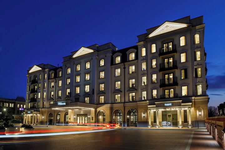 Hotel Carmichael Autograph Collection
