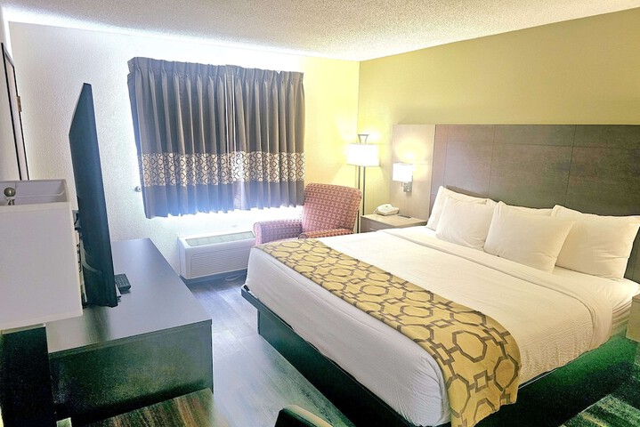 Room 17 of 36