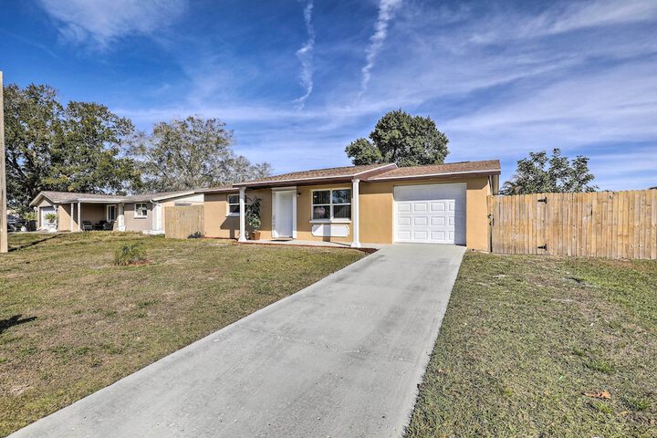 Family Home w / Lanai & Yard in Port Richey!
