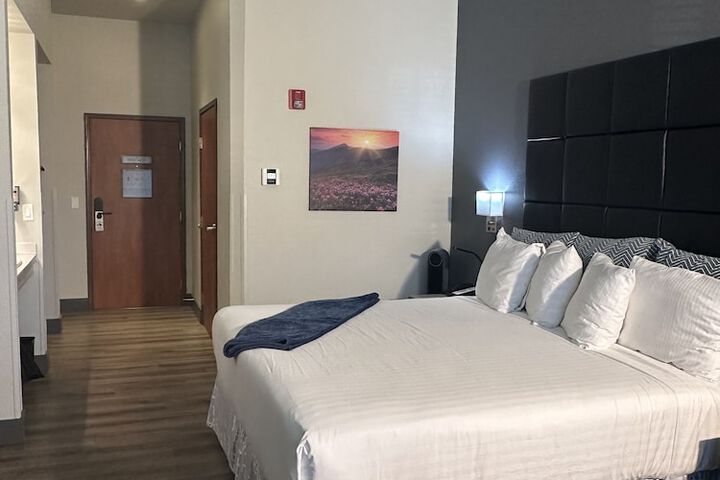 Room 36 of 70