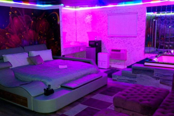 Room 3 of 17