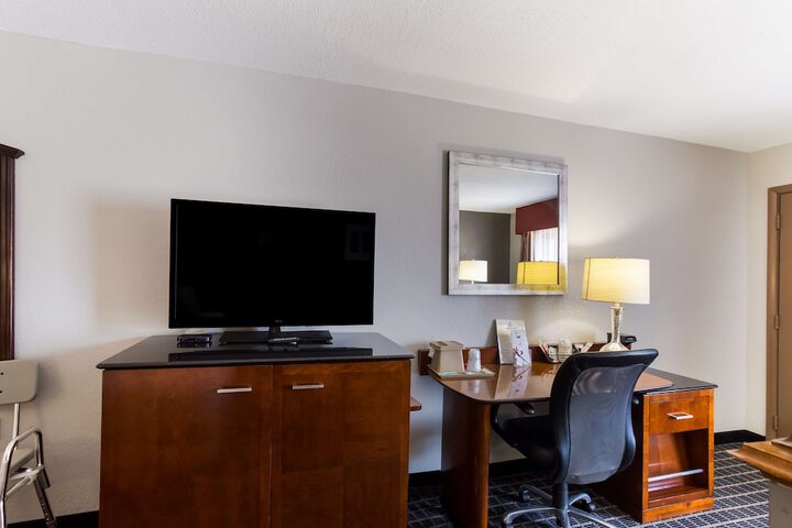 Room 25 of 34