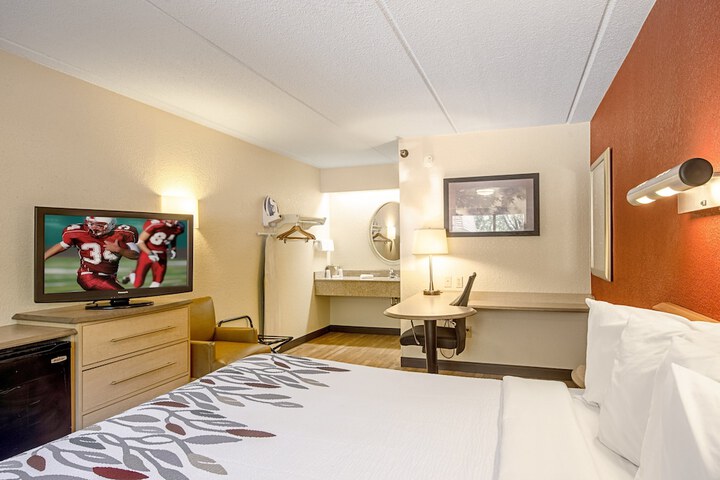 Room 9 of 30