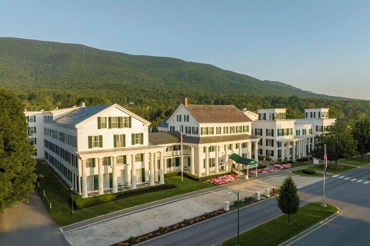 Hotel 2 of 135