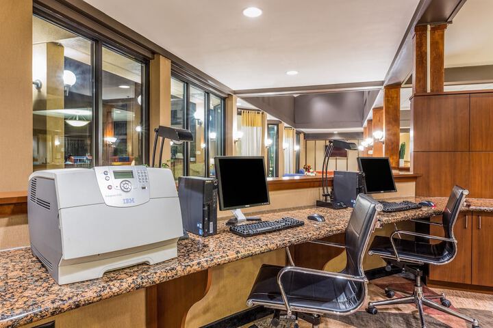 Business Center 45 of 45