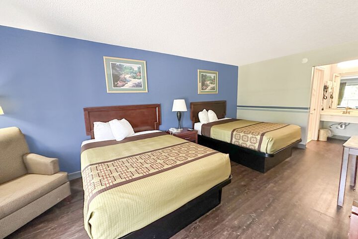 Room 15 of 26