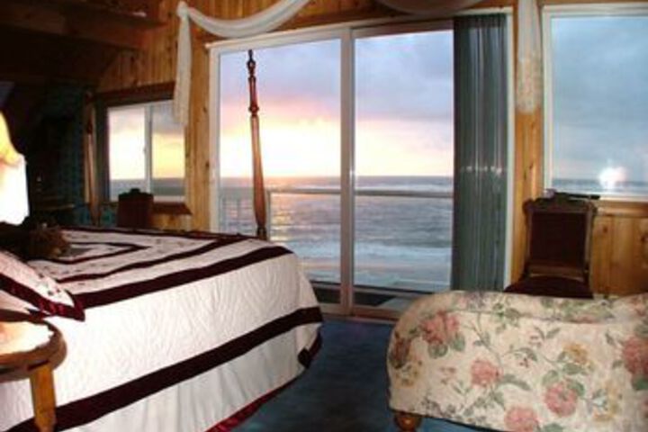Cliff House - Waldport