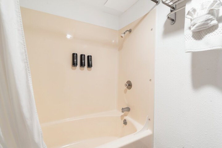 Room 85 of 152