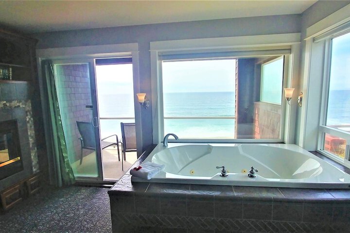 Room 21 of 37