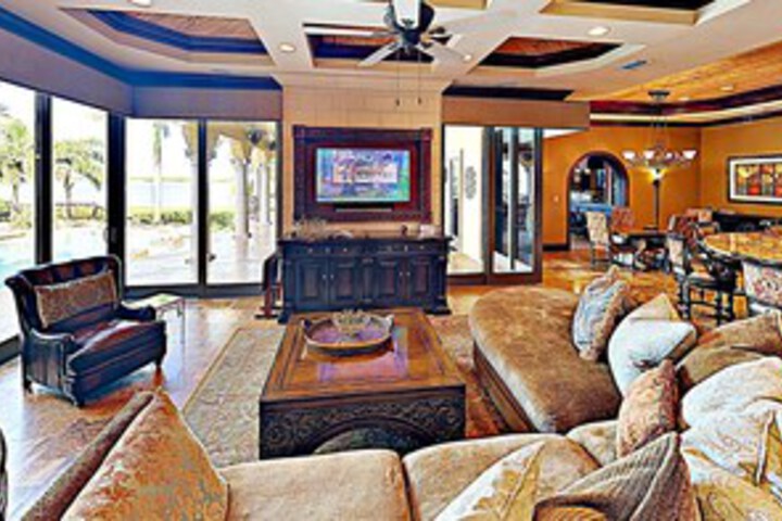 Tierra Verde St. Petersburg Waterfront Estate by Techtravel