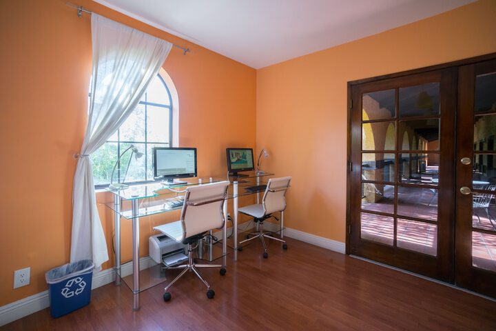 Business Center 48 of 49