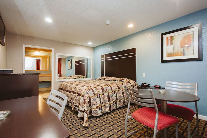 Room 18 of 42