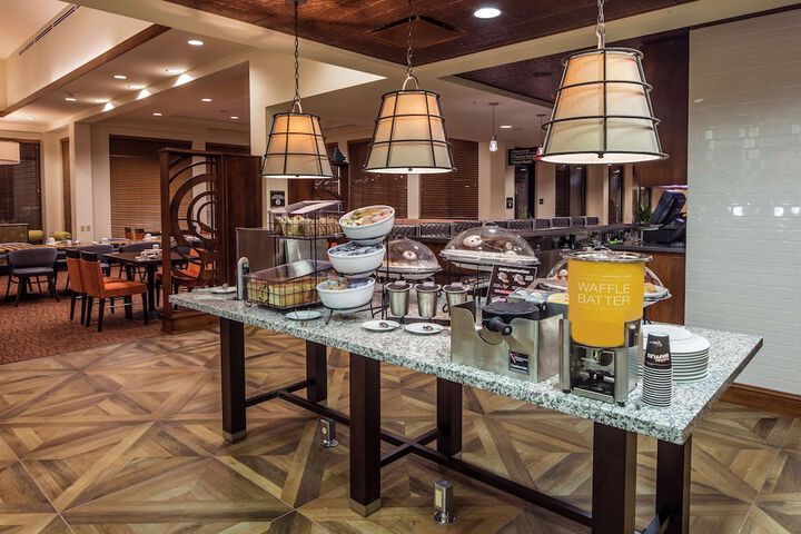 Breakfast/Coffee Service 25 of 30