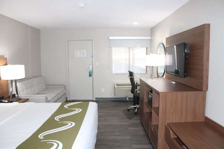 Room 51 of 83