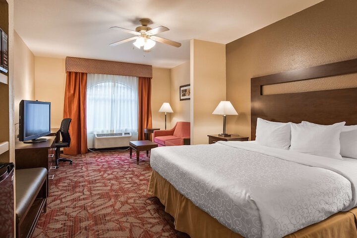 Room 9 of 30