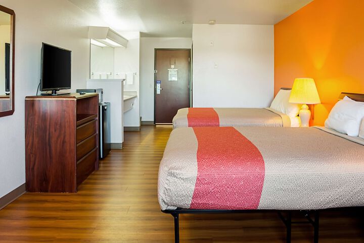 Room 34 of 35