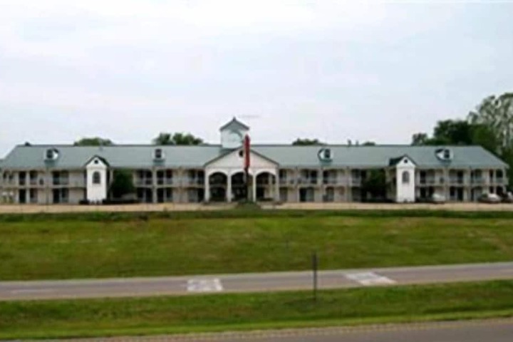 Hotel 8 of 25