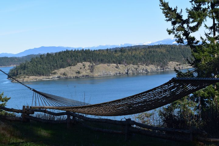 The Bluff on Whidbey B & B