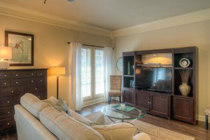 South Walton Studio by RedAwning