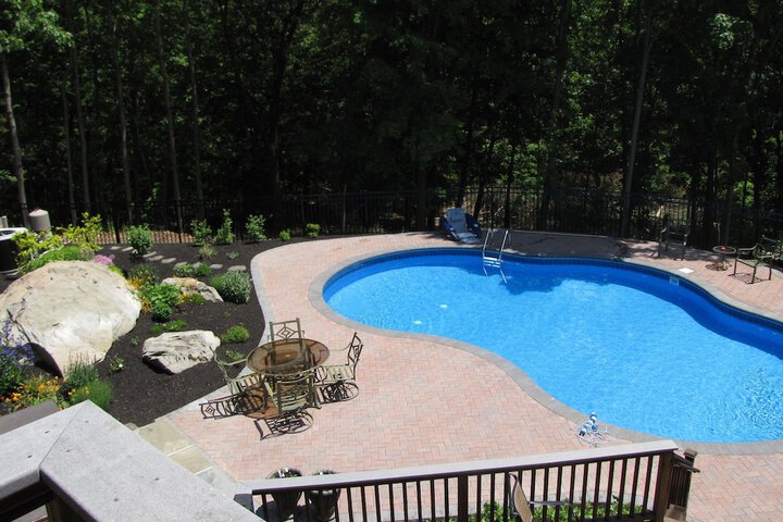 Pool 1 of 32