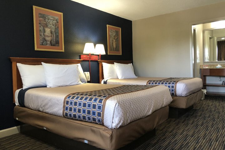 Room 11 of 35